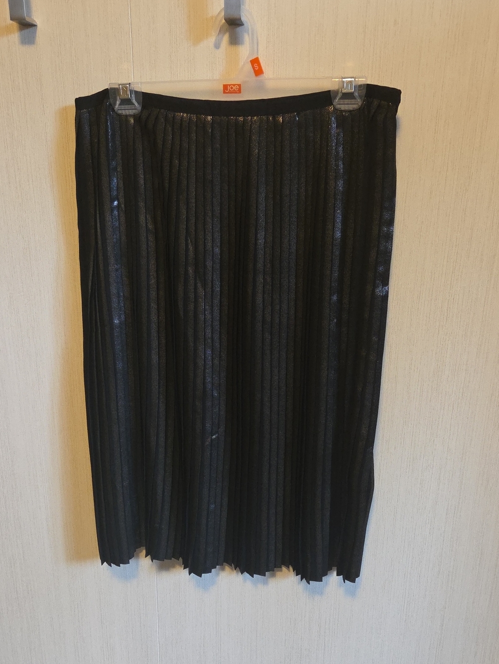 LEON MAX Black Metallic Pleated Midi Skirt